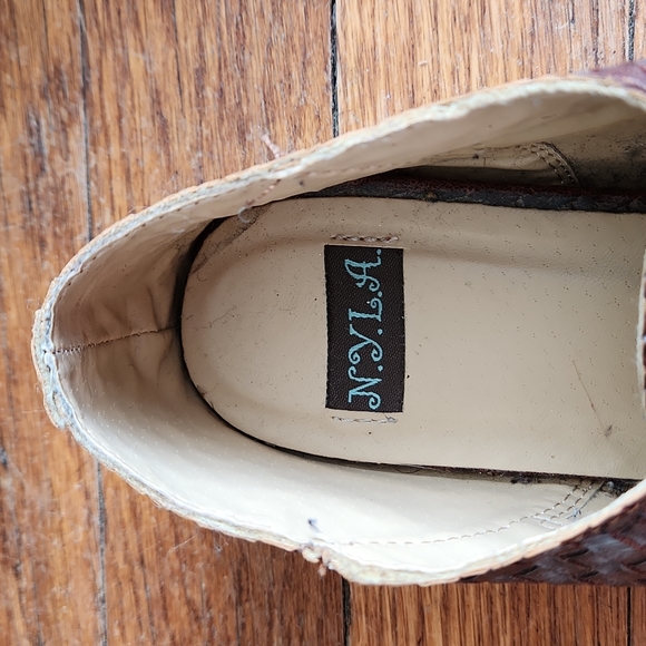 Modcloth brown woven oxfords - Picture 2 of 7